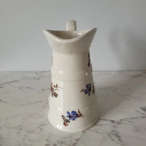 Pitcher Handcrafted in England - Picture 2 of 10